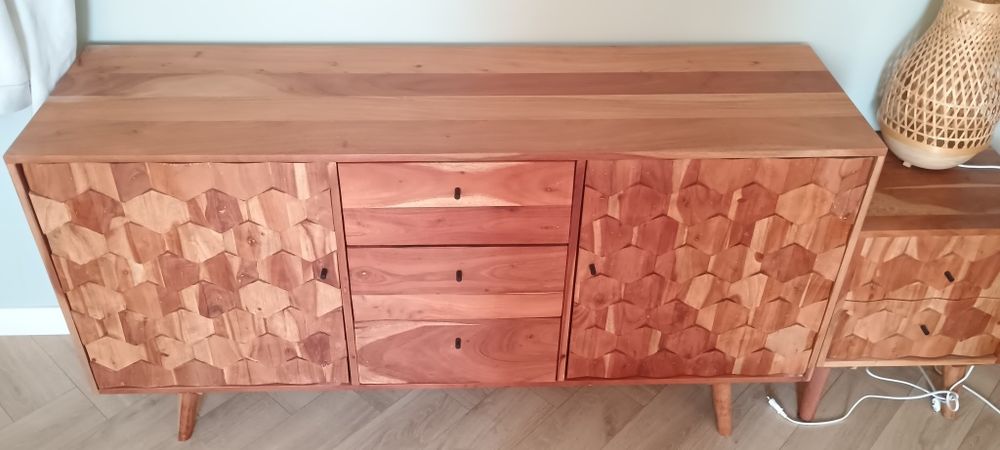 Zestaw komoda i 2 szafki nocne Mystic Living. Warszawa