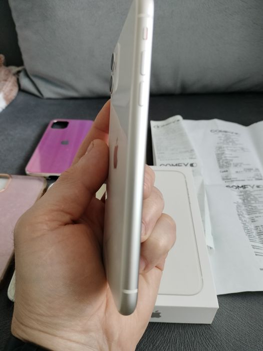 iPhone 11 память 128 Гб UA