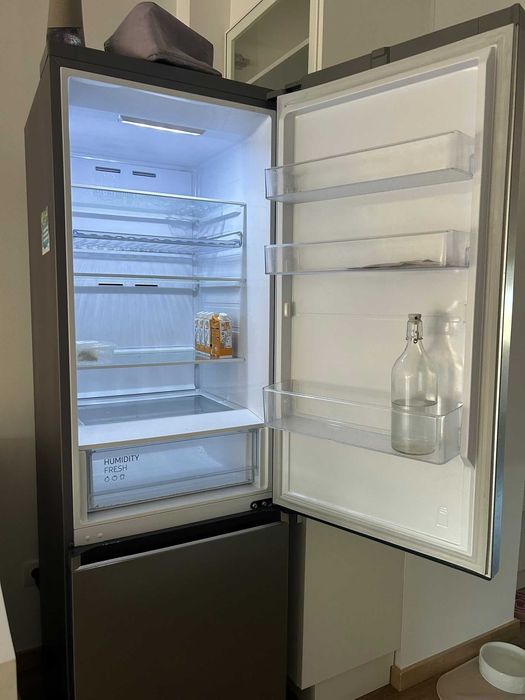 Frigorífico Combinado Samsung No Frost 365L – RB36T672CS9