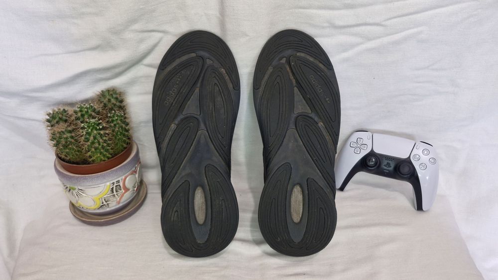 Кросівки Adidas Ozelia.Розмір 44.5