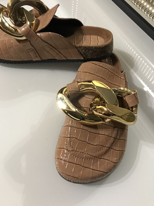 Lakierowane klapki z ozdobnym łańcuchem imitacja skóry krokodyla 37
