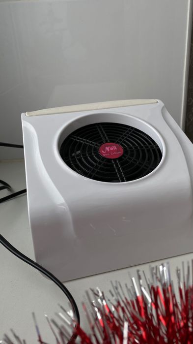 Витяжка для манікюру