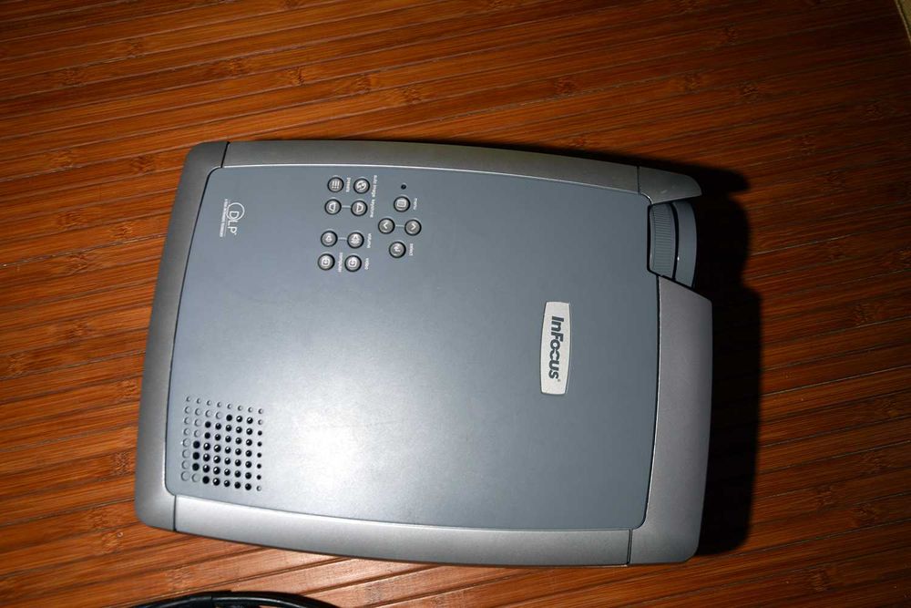 InFocus X2 Projector64284415584129122