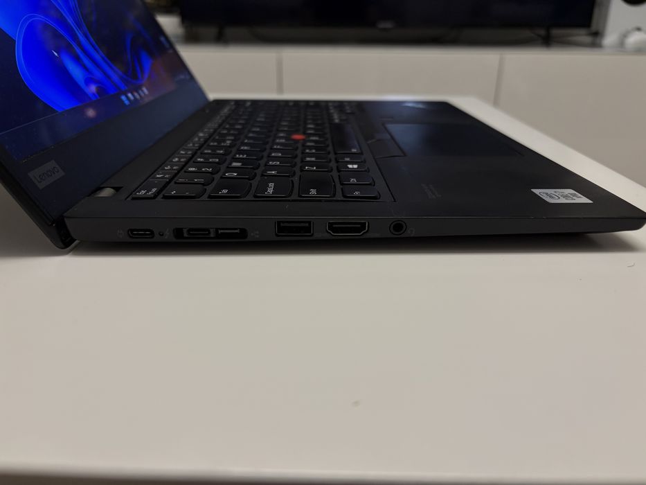 Lenovo Thinkpad X13 Gen1 i7-10610U 16 GB RAM 256GB SSD Windows 11 Pro