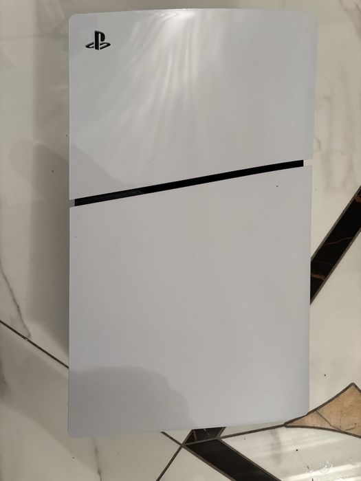 PlayStation 5 z napędem Blu-ray [wersja slim]