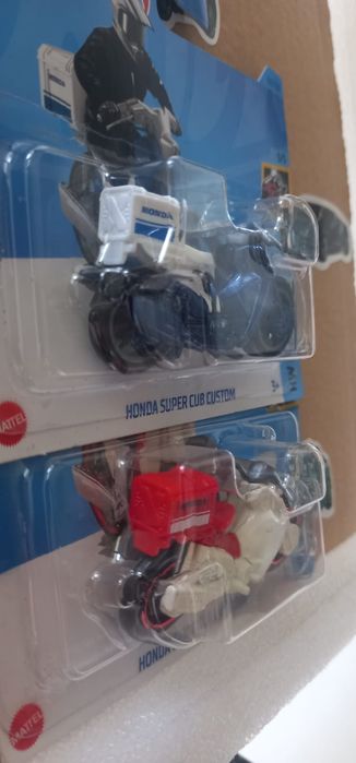 Conjunto 2 Honda Super Cub Custom Hot Wheels