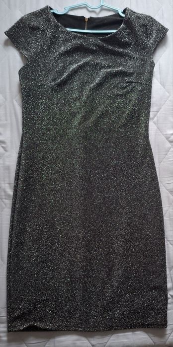 Błyszcząca sukienka