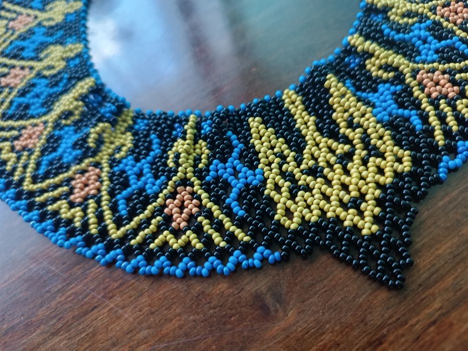 Кольє ручної роботи