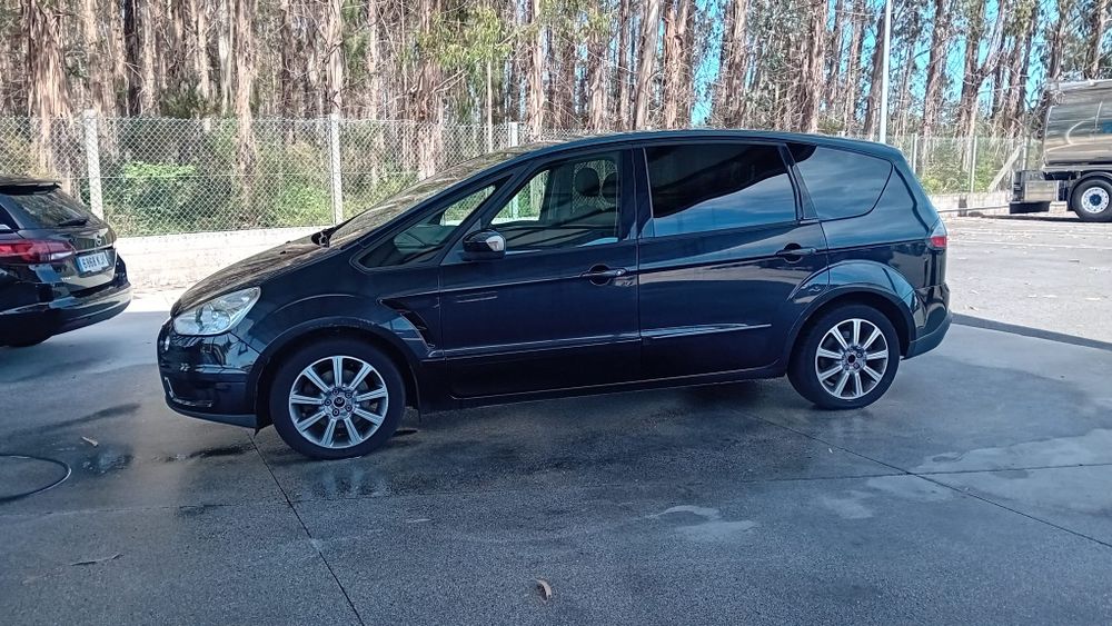 Ford S-Max — fotografia 2