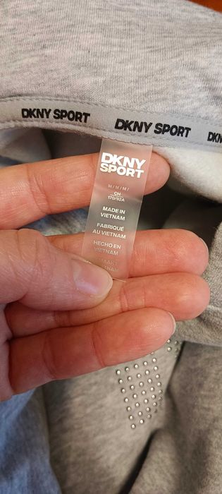 Nowa oryginalna młodzieżowa bluza DKNY roz. M  z ozdobnym napisem