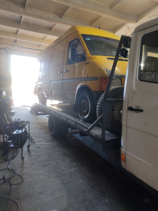 Евакуатор по Україні Послуги евакуатора Вантажні перевезення