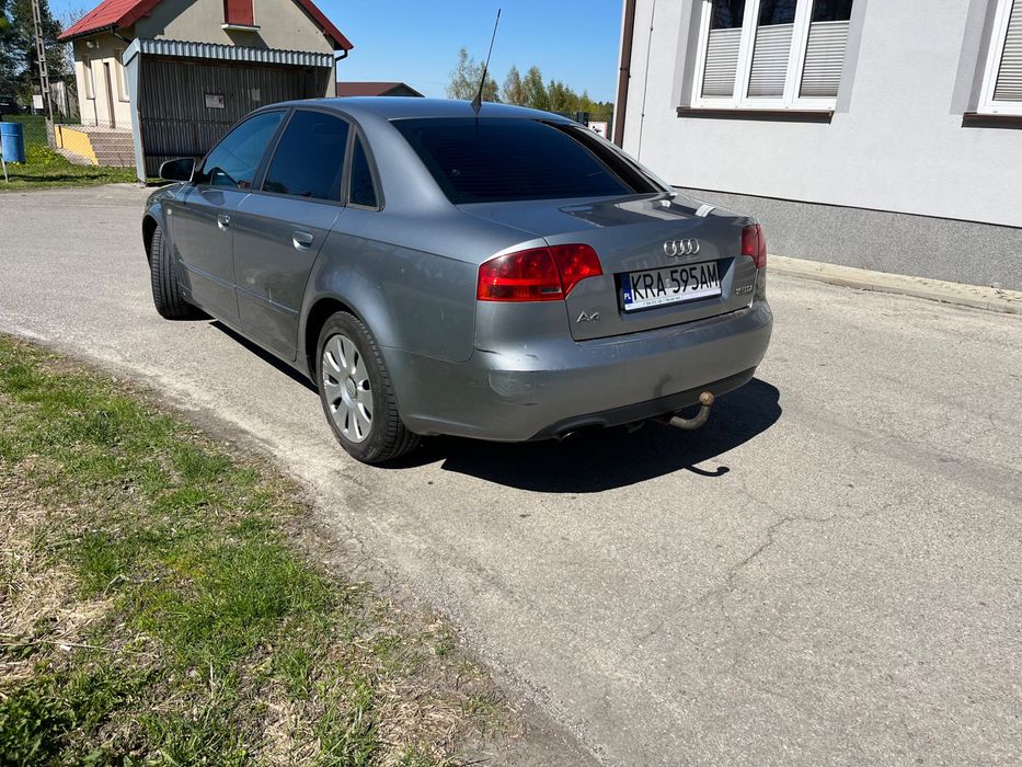 Audi A4 B7.