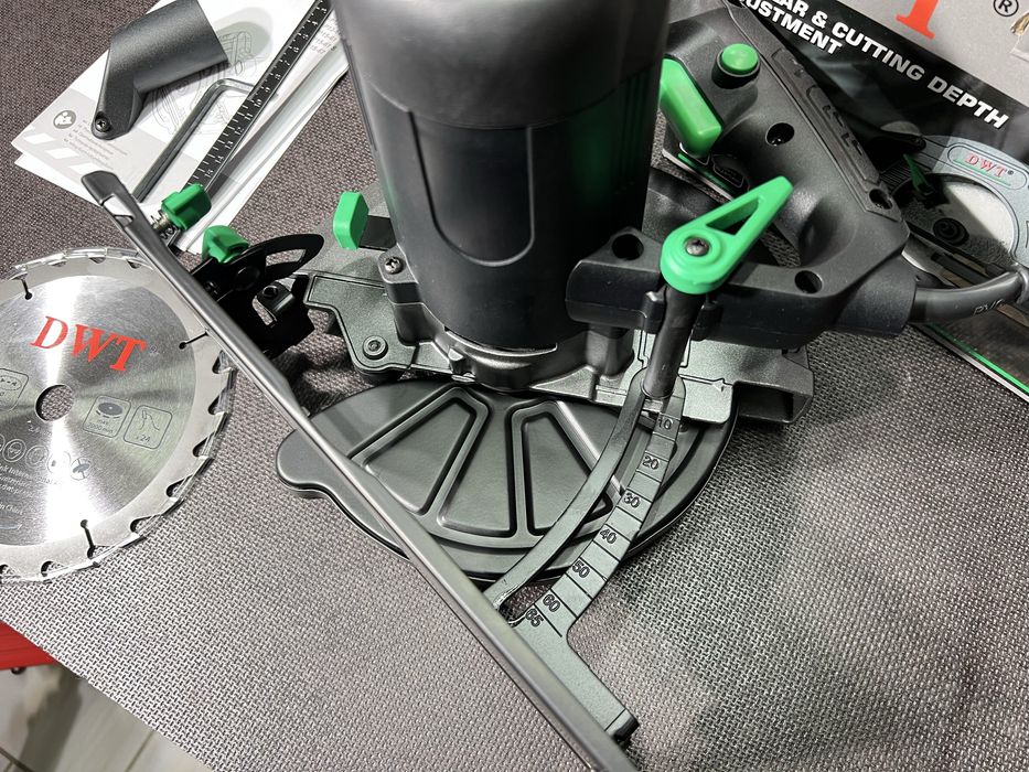 Дисковая пила DWT HKSP13-61 - 1300 Вт, 185 мм диск, пропил 65 мм