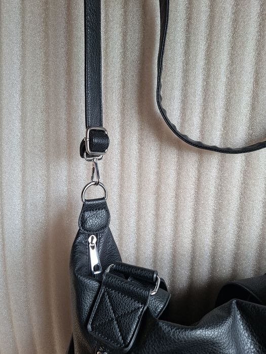 Duża pojemna torebka na pasku z rączkami ekoskóra