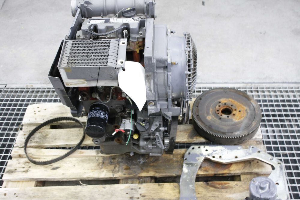 Silnik blok głowica cześci pompa deutz f2l1011f walec bomag atlas