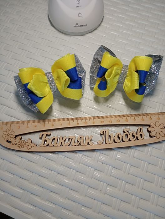 Бантикики ручної роботи.