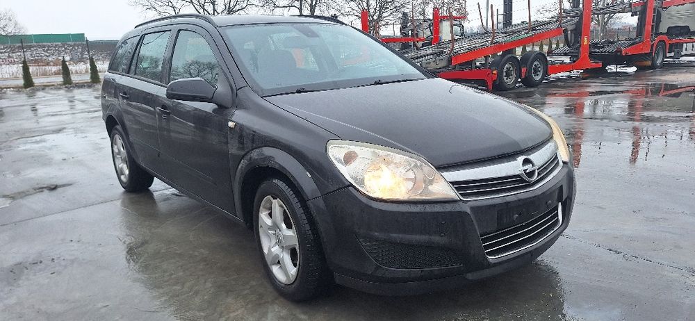 Caly Opel Astra H na części kod lakieru z20R