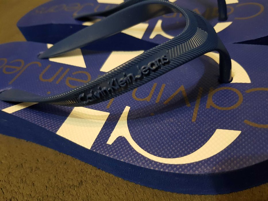 40 Calvin Klein 8US japonki Tesse RE9734 niebieskie białe CKJ nowe