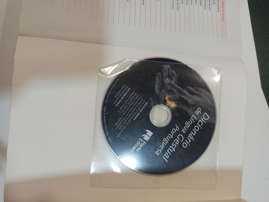 Dicionário Língua Gestual Porto Editora