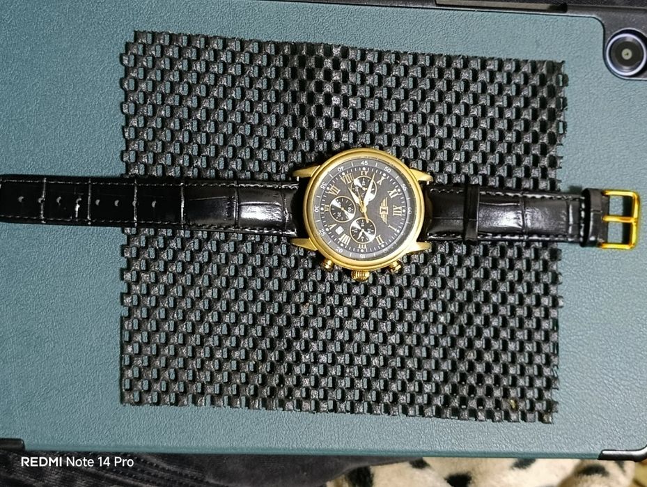 Часы Invicta Состояние новых  одевал 2 раза