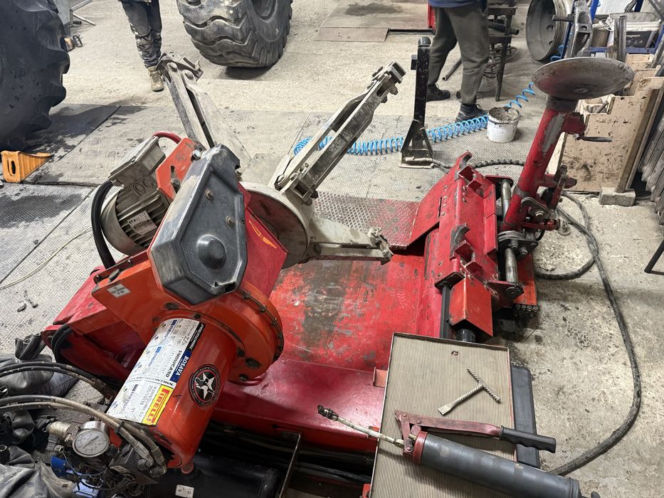 Вантажний шиномонтажний станок SICE S 545 (R56) Італія