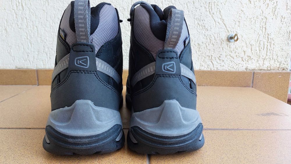 Кроссовки ботинки зимние Keen. Оригинал.