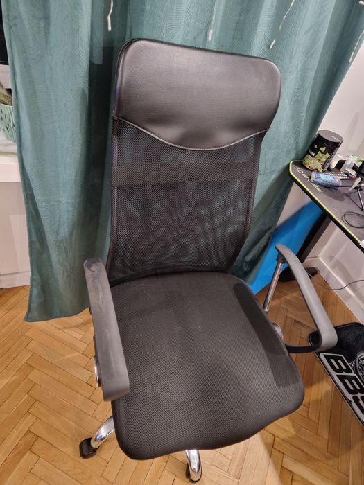 Fotel biurowy obrotowy