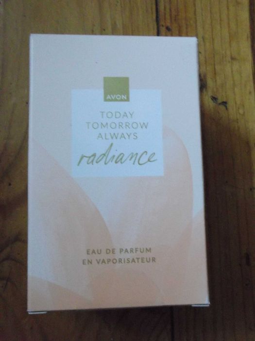 Woda perfumowana TTA Radiance Avon