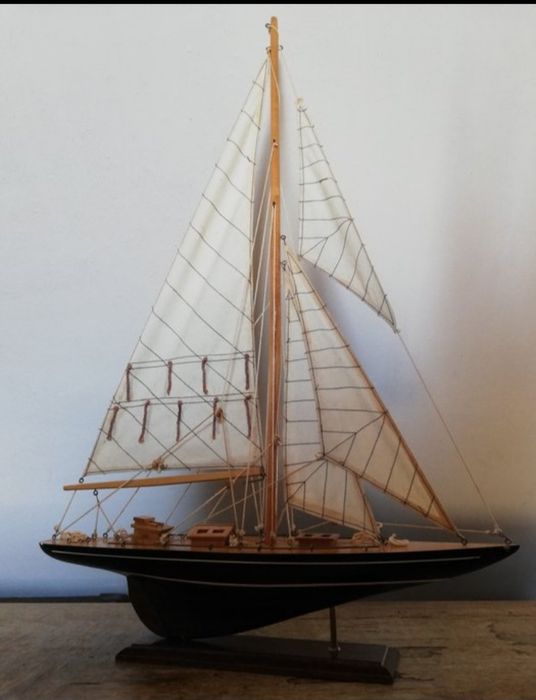 Modelo de iate à vela vintage