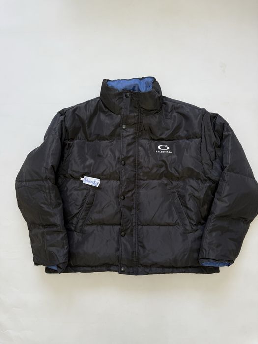 куртка пуховик Balenciaga Infinity Logo puffer