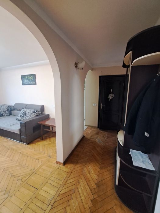 Продается 3ком.кв пл.Победы