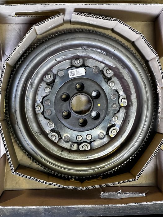 Двомасовий маховик DSG DQ250 PASSAT B8