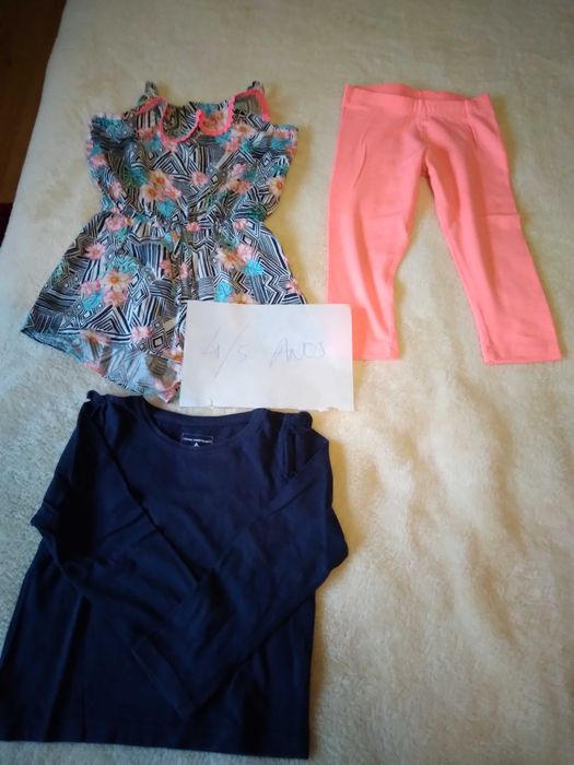 Roupa menina 4/5 anos