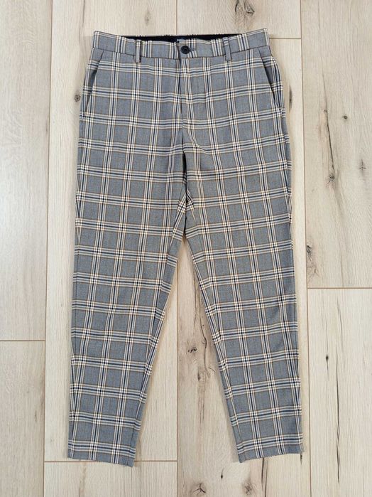 Damskie spodnie cygaretki w kratę BERSHKA 38
