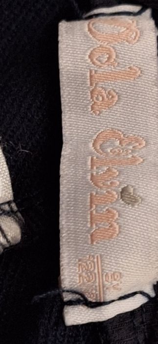 Oddam za darmo Granatowe spodenki 122