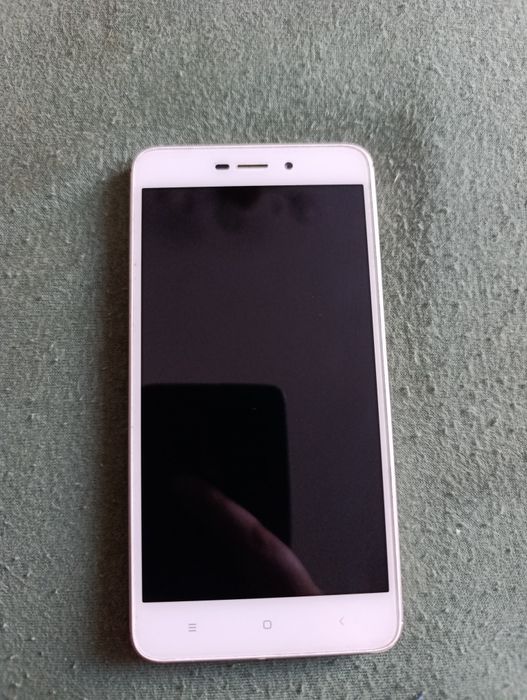 Телефон Xiaomi Redmi 4a