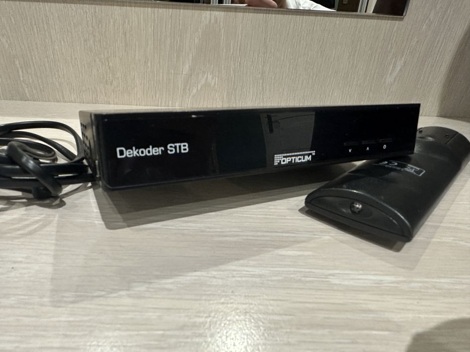 Dekoder STB Opticum + pilot sprawny