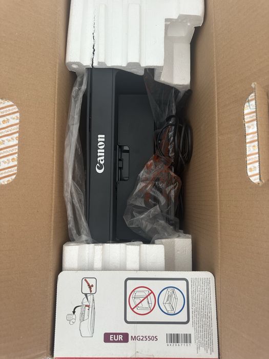 Impressora Canon PIXMA MG2550S com cabos e caixa originais