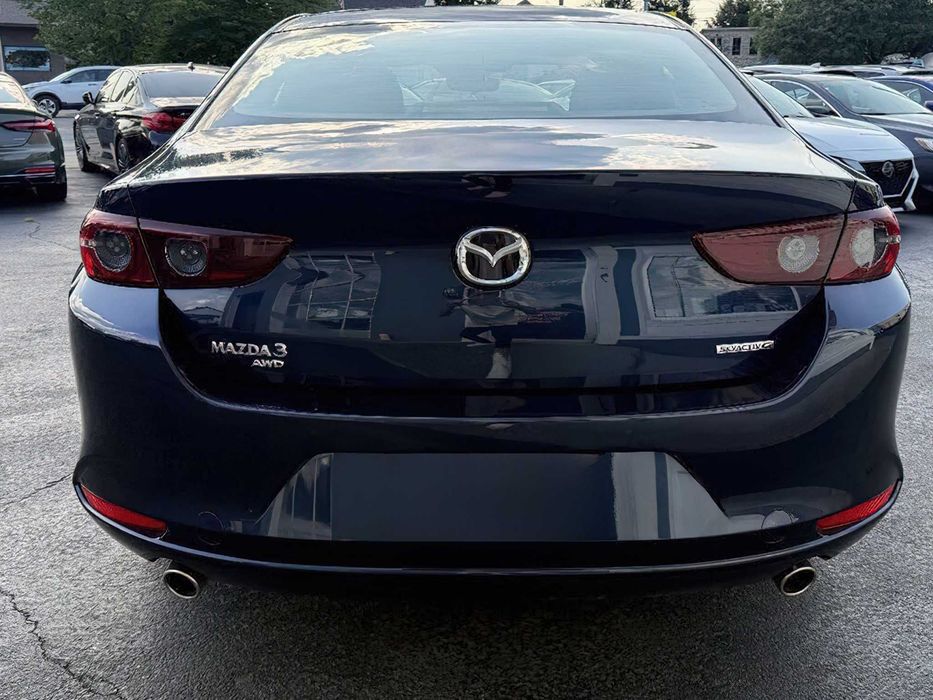 Mazda 3      2021