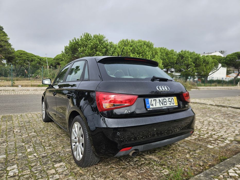 Audi A1 1.6 TDI Sport 5p (2012) - 90cv - Nacional