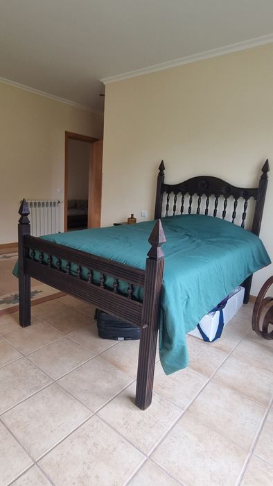 Cama de corpo e meio