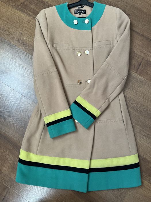 Пальто жіноче