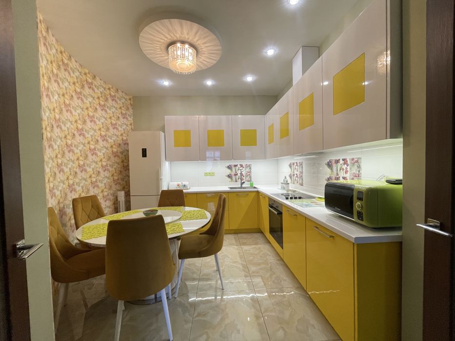 3-кімнатна, Центр, Печерськ, метро Печерська, вул. Коновальця 36-Е