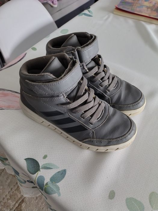 Buty chłopięce marki Adidas