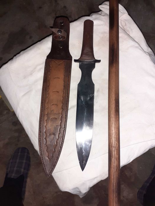 facas caça e lanças de remate