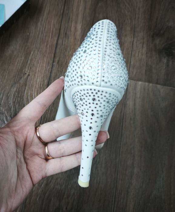 Туфлі весільні білі