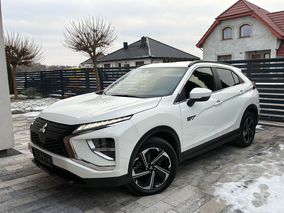 Mitsubishi Eclipse Cross 4WD Hybrid/ LED/ lekka szkoda/ tylko 57 tys z ASO Niemcy/gwarancja 27