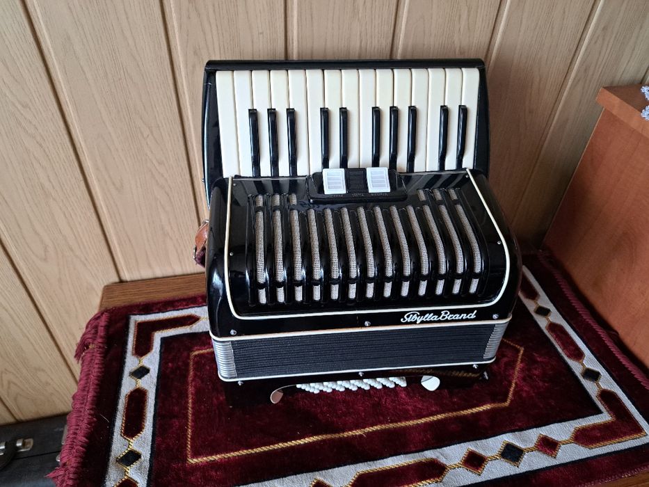 Akordeon Sibillabrand 40bas trzy chóry