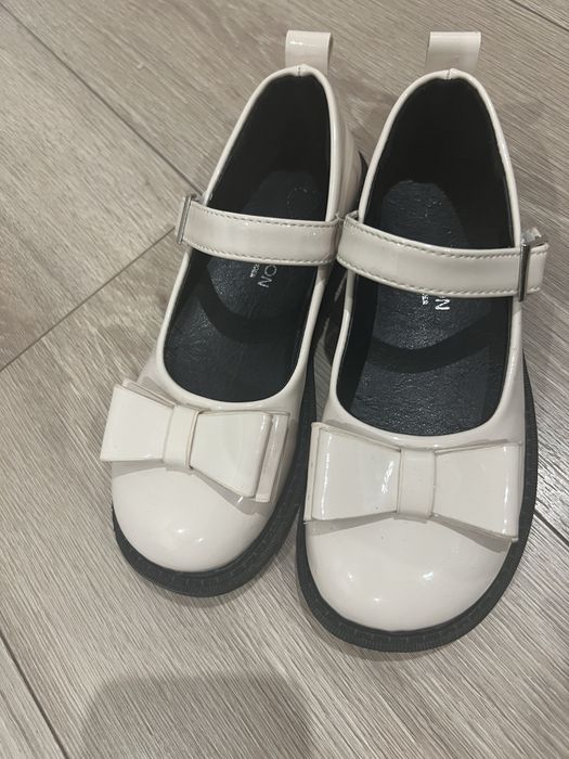 Туфлі для дівчинки туфельки