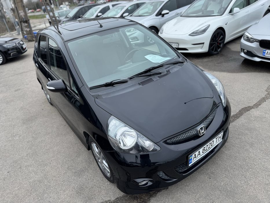 Продам Honda Jazz
